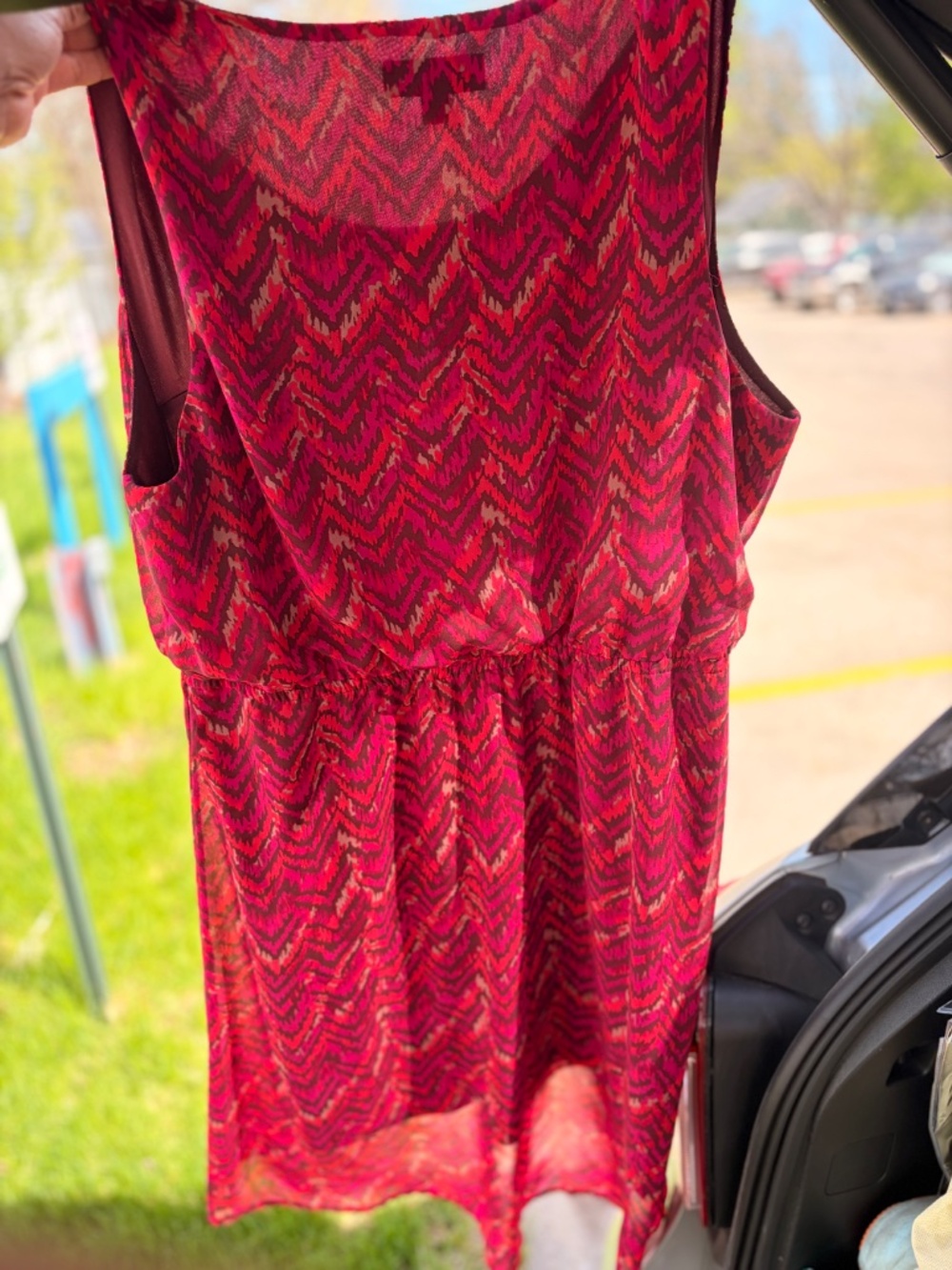 Plus Size XXL Red & Black Chevron Print Sleeveless Dress – Flowy & Lightweight - Picture 3 of 3